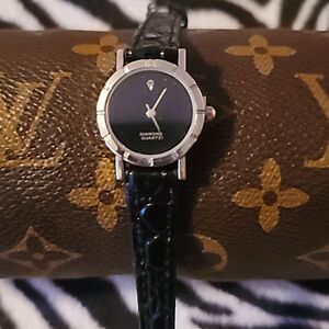 New Diamond Quartz Ladies Watch Wristwatch Analog Black Patent‎ Band Gold Case